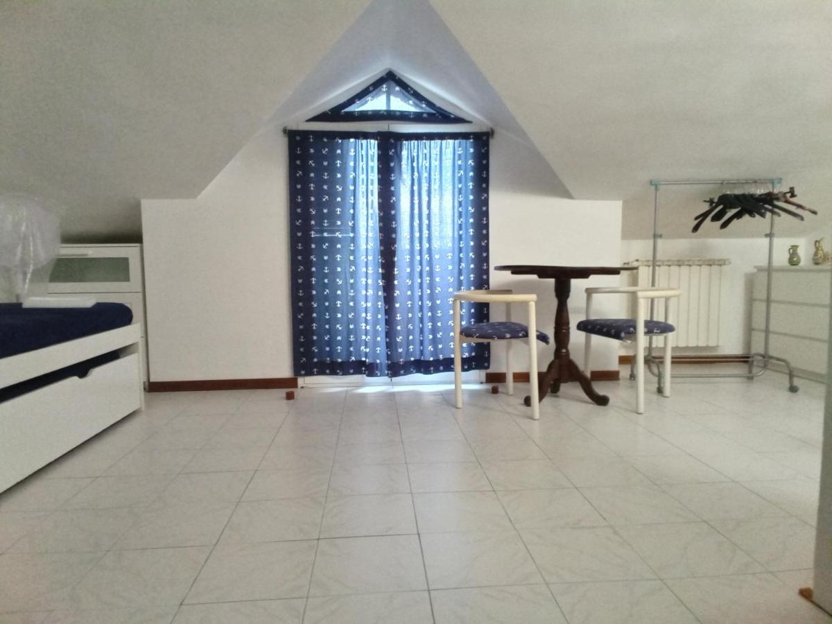 Appartamento - Terrazzo Vivibile Vista Mare, Wi-Fi Gratuito วาลเลโครเซีย ภายนอก รูปภาพ