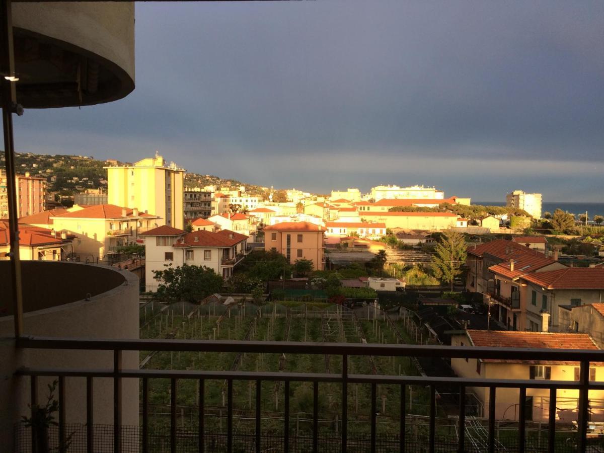 Appartamento - Terrazzo Vivibile Vista Mare, Wi-Fi Gratuito วาลเลโครเซีย ภายนอก รูปภาพ