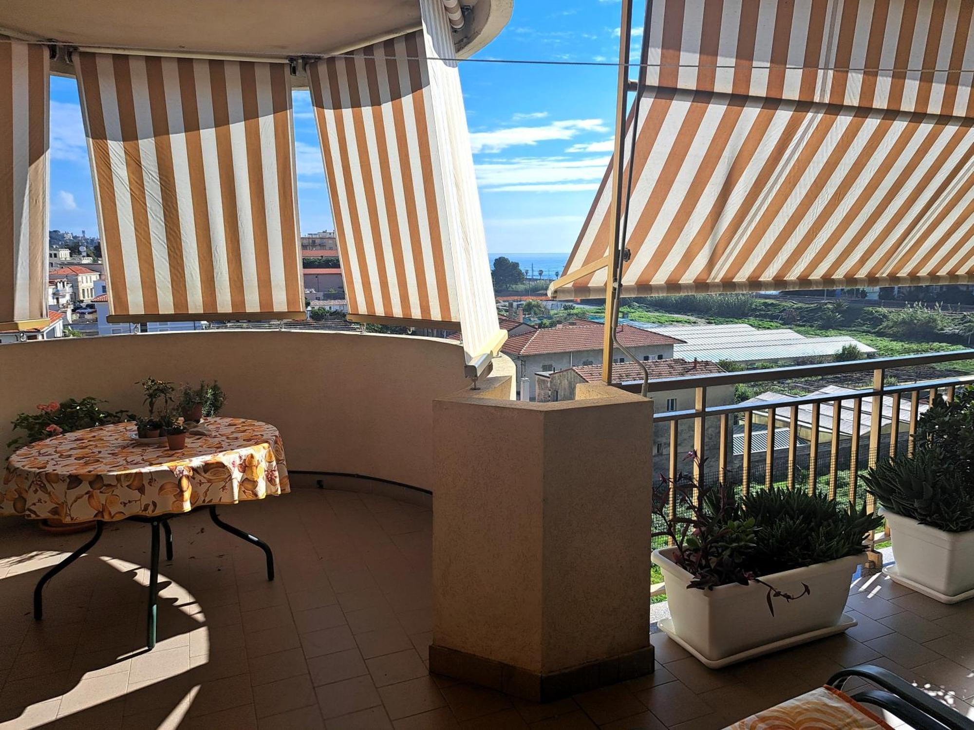 Appartamento - Terrazzo Vivibile Vista Mare, Wi-Fi Gratuito วาลเลโครเซีย ภายนอก รูปภาพ