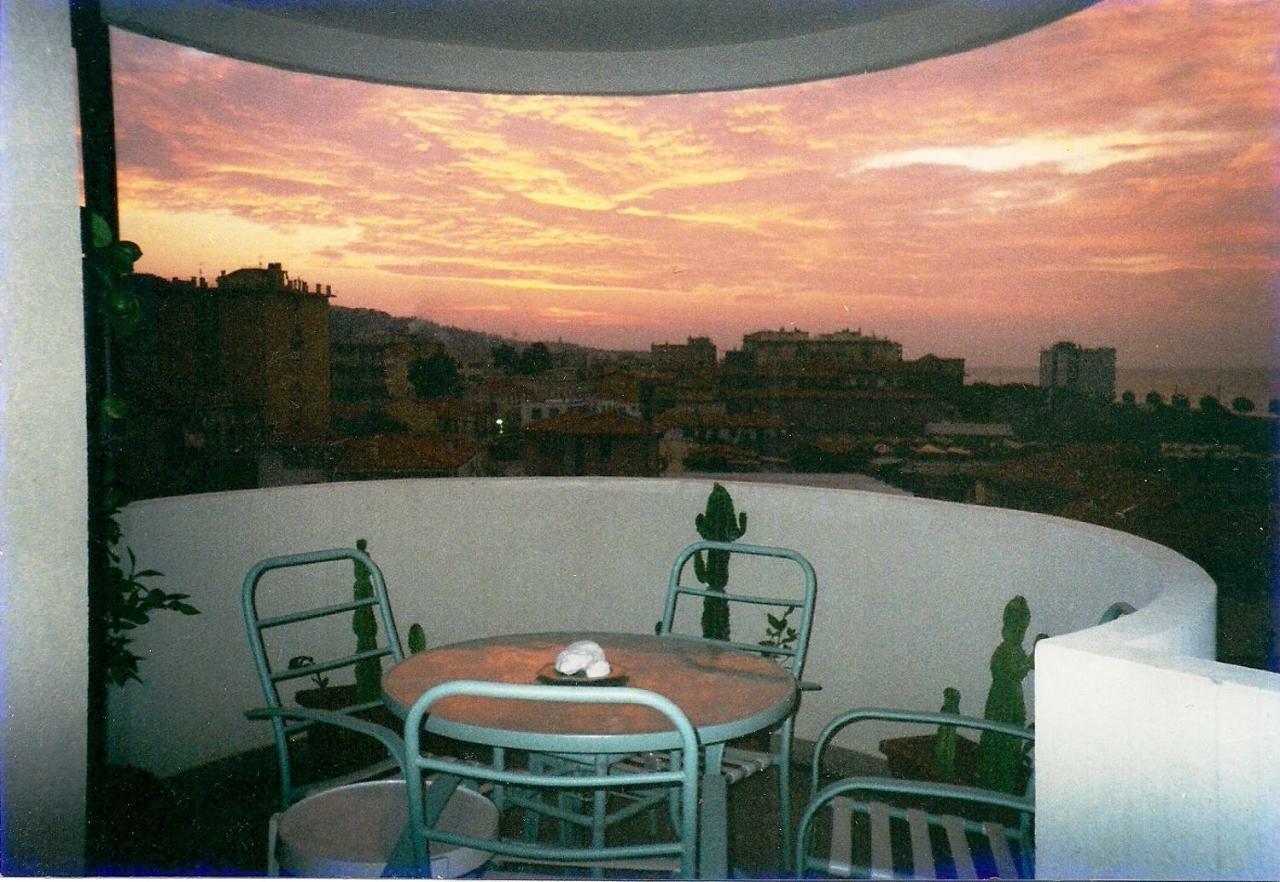 Appartamento - Terrazzo Vivibile Vista Mare, Wi-Fi Gratuito วาลเลโครเซีย ภายนอก รูปภาพ